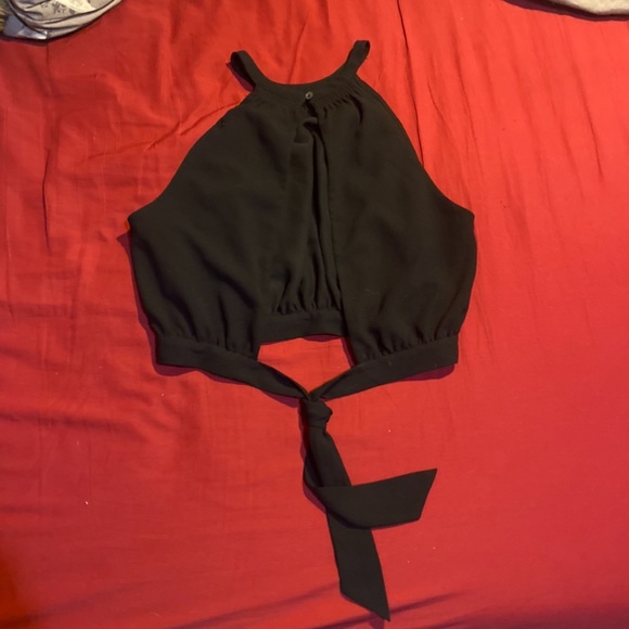 Wilfred Candence open back tie up halter top in black. Size Small. Super comfy - Picture 3 of 3